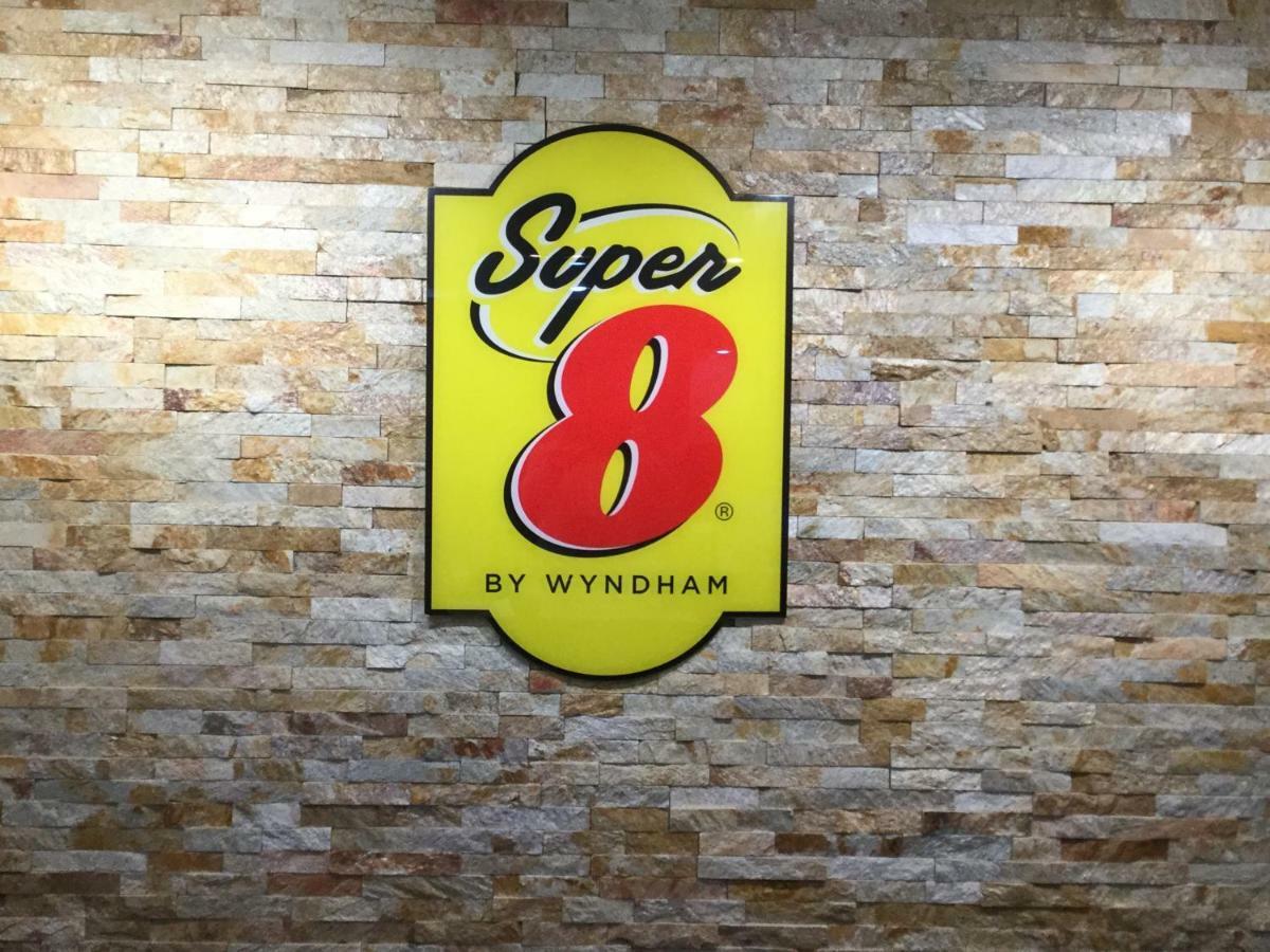 Super 8 By Wyndham South Holland Hotel Exterior photo